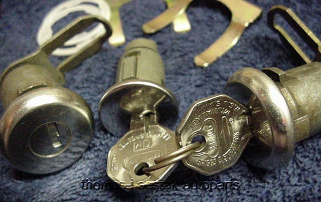 Door Ignition Locks with Briggs Stratton Keys Pontiac LeMans GTO 62 65